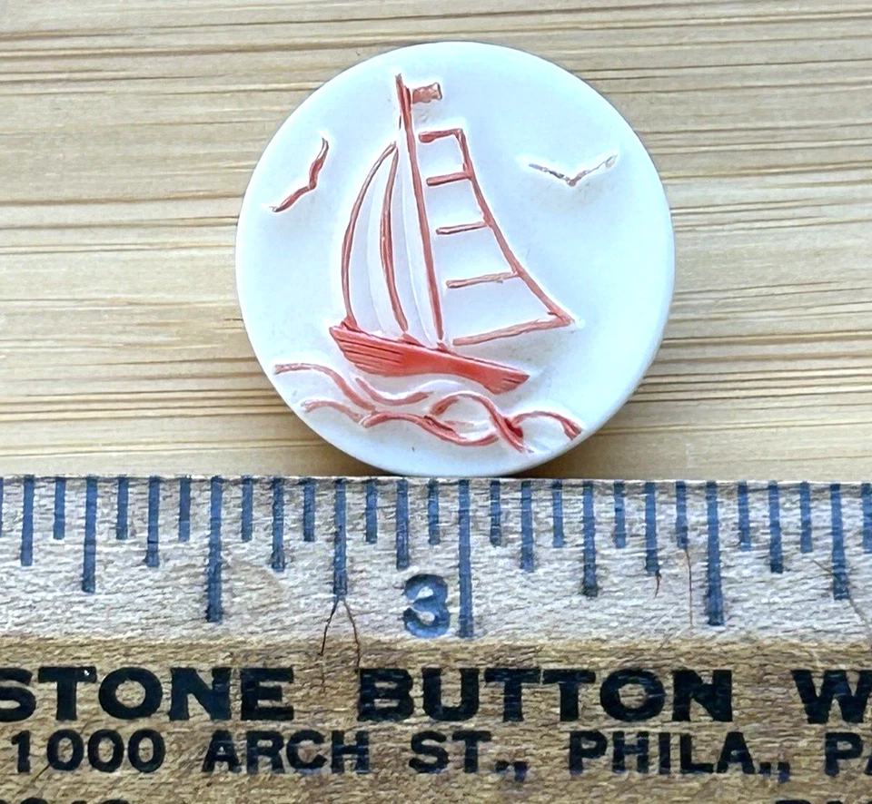 La Mode Backmark West German Glass Pictorial- SAILBOAT, BIRDS, WAVES. 7/8" - Image 2 of 4