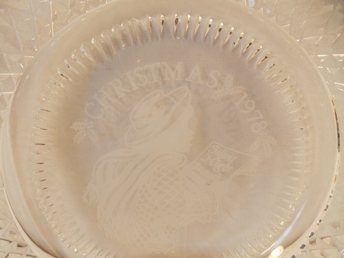 Crystal Etched "Merry Christmas 1978" Decorative Plate 8" - Picture 2 of 2