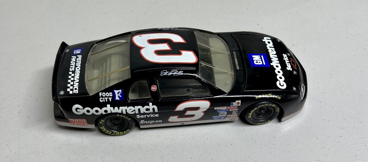 DALE EARNHARDT 1991 Revell 1:24 #3 GM Goodwrench Collectable