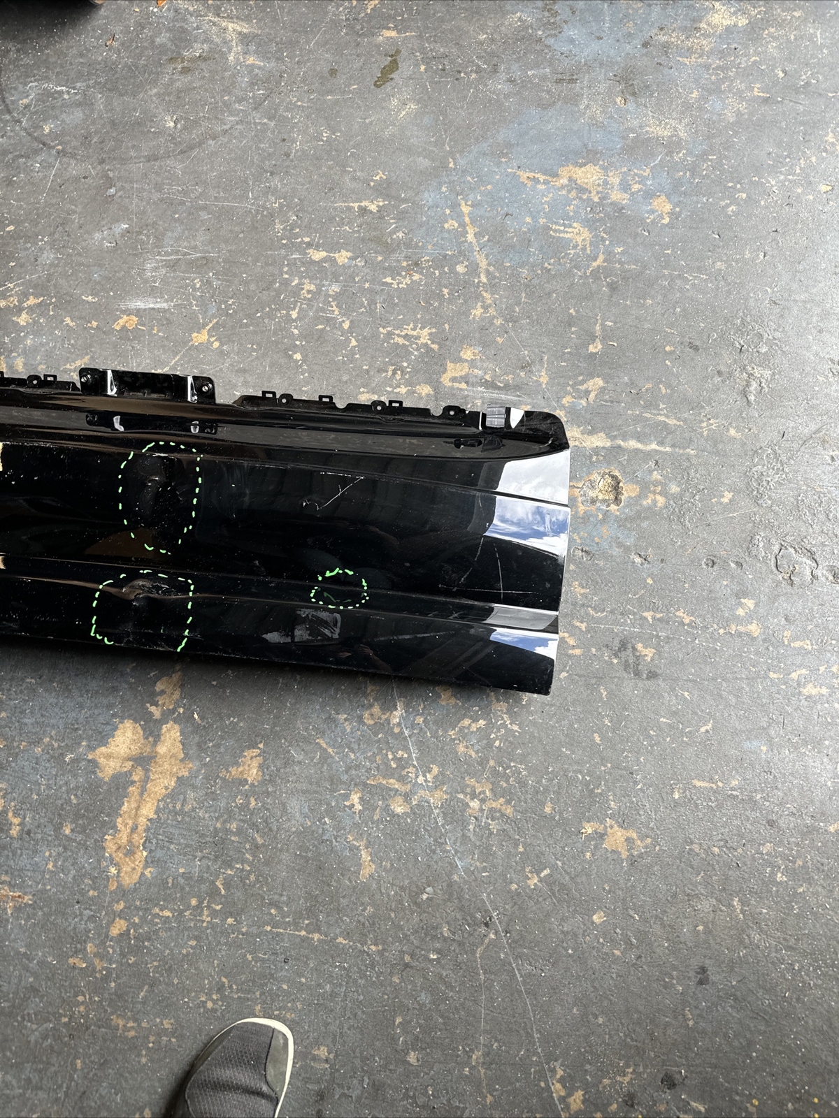 2018-2020 Rolls Royce Cullinan RR31 Trunk lid bottom Cover Panel Damaged