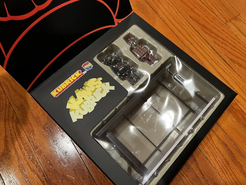 NUEVO KAWS Kubrick Medicom Bus Stop Figura de Acción Juego Serie 1 2002 RARO Foto 2 de 4