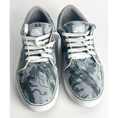 Nike SB Toki Low Men's Gray Print Floral Tropical Print Sneakers Shoes Size 11