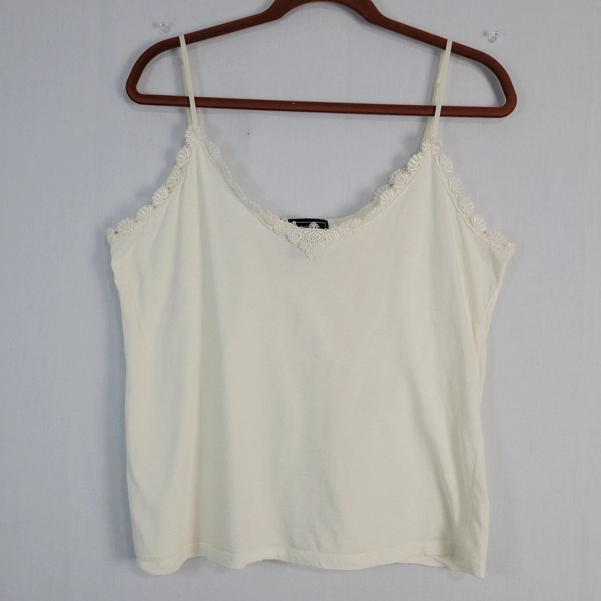 Plus Size White Lace Trim Cami Top