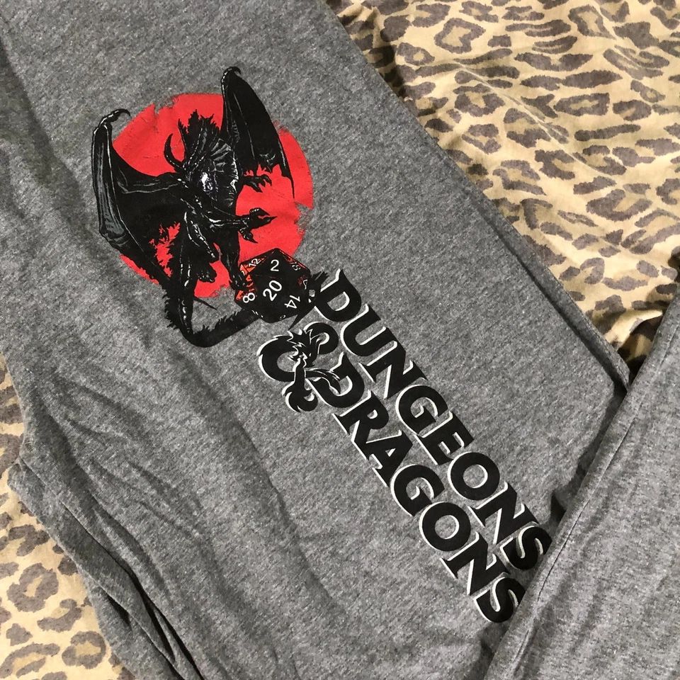 NUEVO Dungeons & Dragons Hombres Talla L Gris Dormir Salón Pantalones Pijama Bolsillos Foto 2 de 4