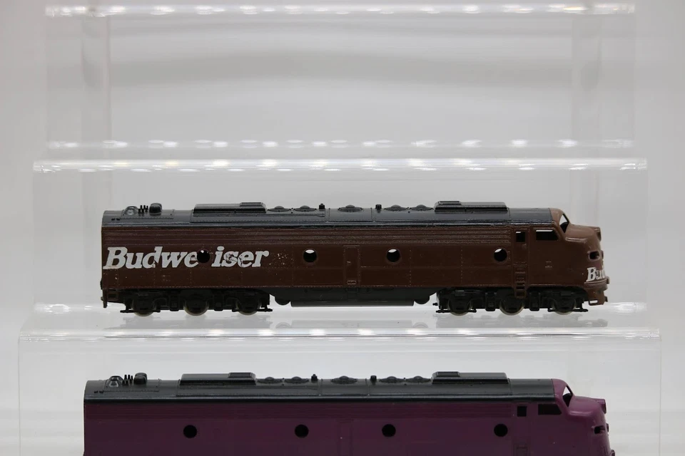 Con-Cor E-8 Set "Budweiser" Powered and Dummy Set HO Gauge - #NR 918 1:87 Scale - Image 3 of 4