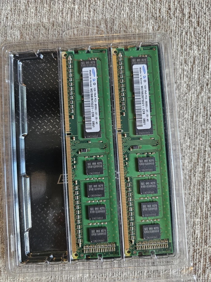 2 X Samsung Lenovo 1GB PC3-8500 DDR3 CL7 240P DIMM  (M378B2873DZ1-CF8 46R3322) - Image 2 of 2