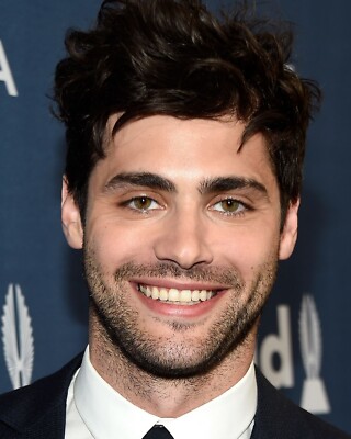 MATTHEW DADDARIO 8x10 PHOTO *