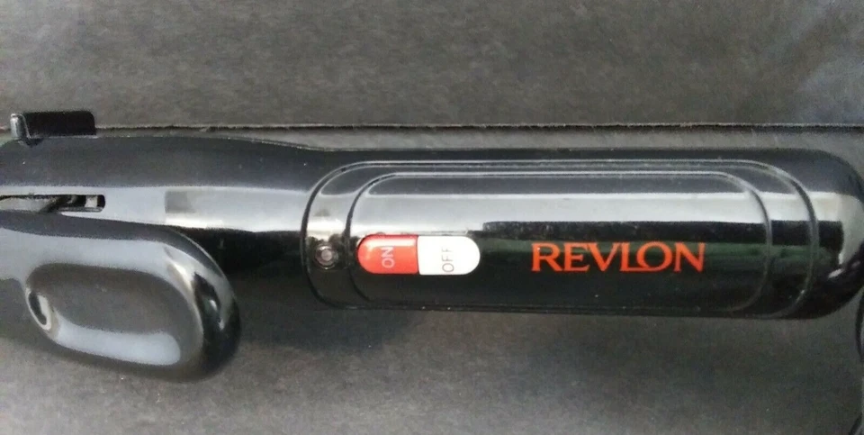 Revlon Ceramic Curling Iron Black Long Lasting Extra Loose Curls 1.5 Inch - Image 4 of 4