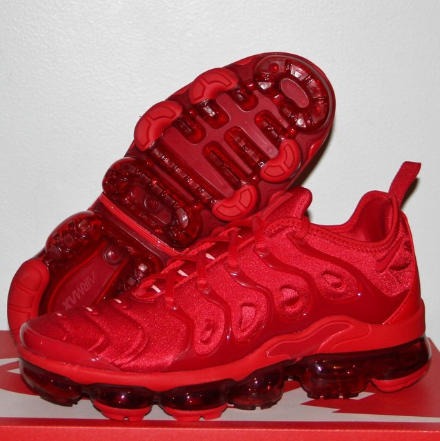 vapormax plus triple red