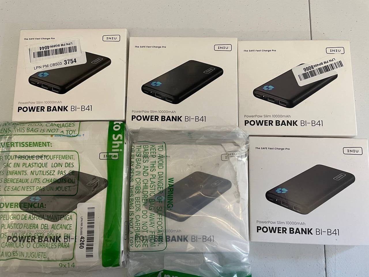 Slim 10000mAh Portable Charger with USB-C Fast Charging and 5V/3A Power Bank Technology-image