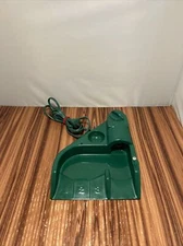 JEF Oscar Jr World of Golf Electric Putting Partner with Ball Return