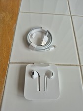 Lot Of 2 Apple Genuine OEM Lightning to USB Cable Cord And Headphones