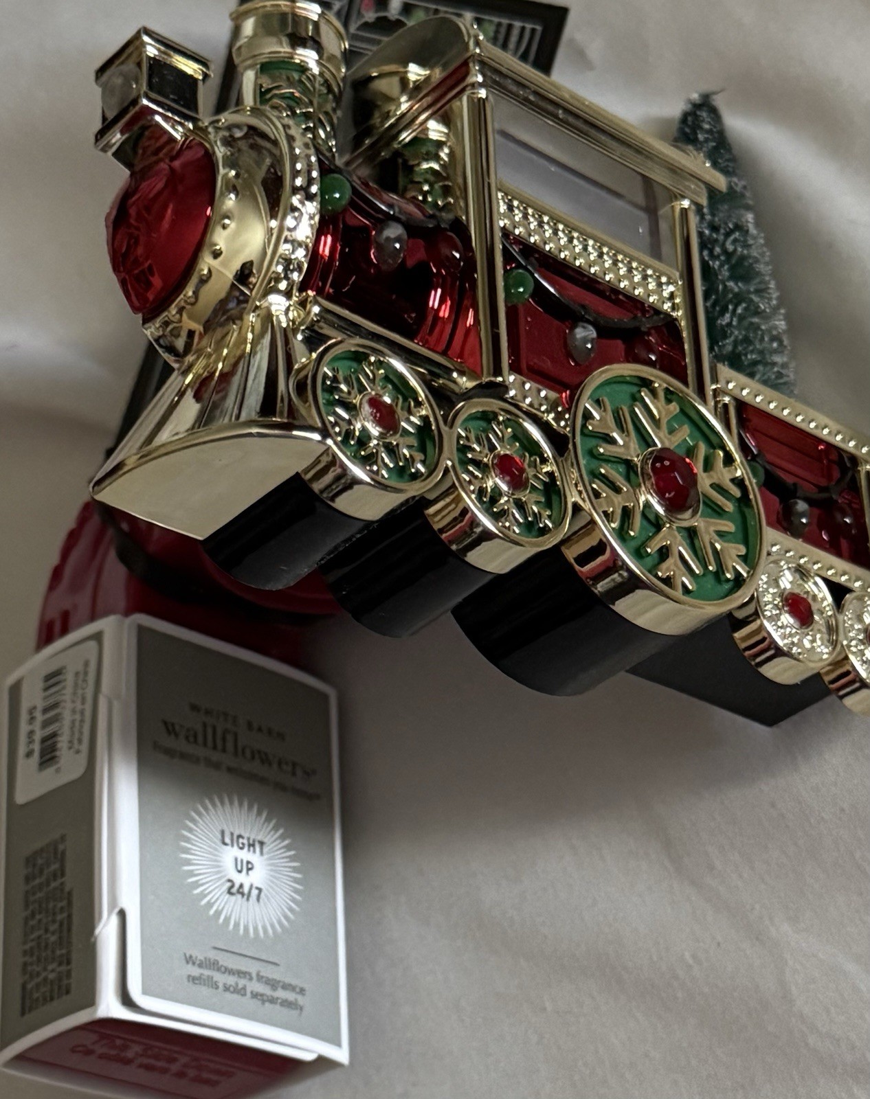Bath & Body Works Christmas Train Wallflower Plug-In Nightlight Projector NWT-image