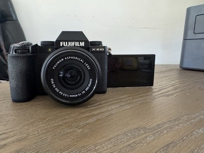 Fujifilm X-S10 Mirrorless Camera | XC 15- 45 mm Lens