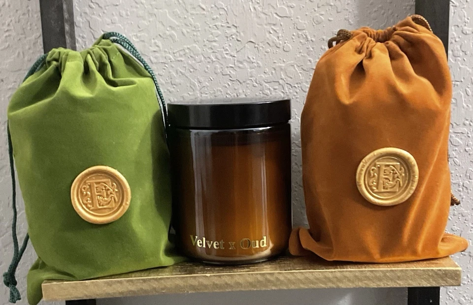 Vela perfumada Éclat Velvet Rose & Oud/Soy 7 oz nueva con caja Foto 2 de 2