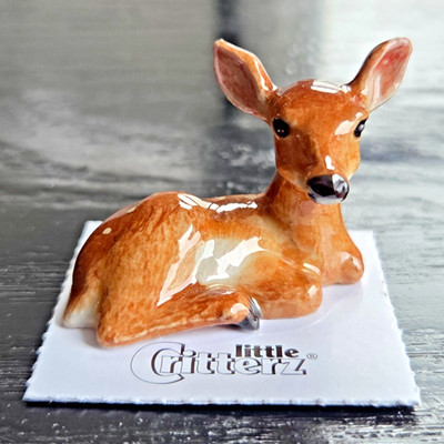 LITTLE CRITTERZ Deer Fawn Curled ''Pippin'' Mini Figurine New FREE SHIPPING LC1031