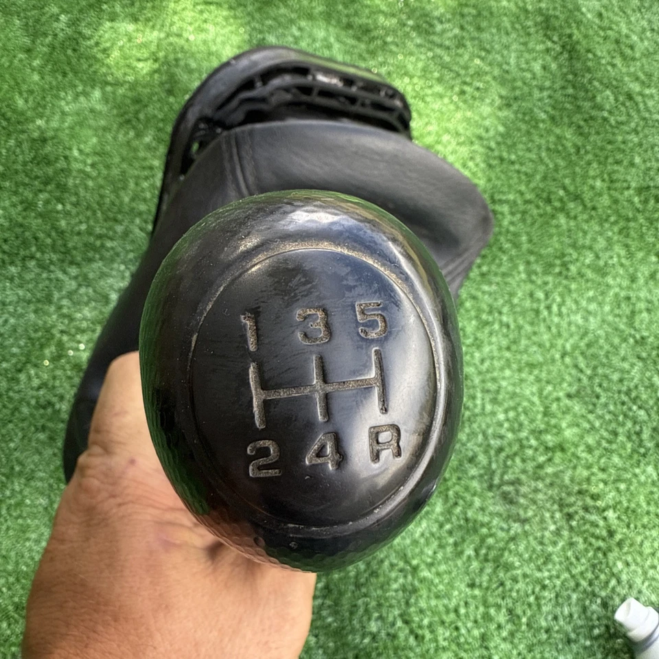 Câmbio de transmissão Jeep Liberty KJ 2005 -2007 com câmbio manual de 5 velocidades MOPAR - Imagem 2 de 3