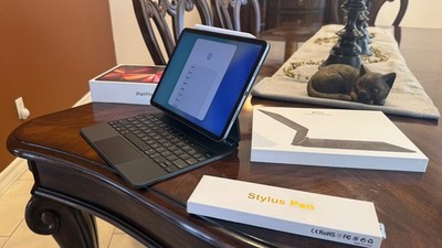 Apple iPad Pro 11-inch 3rd Gen 256 GB, Wi-Fi, Space Grey with Magic Keyboard