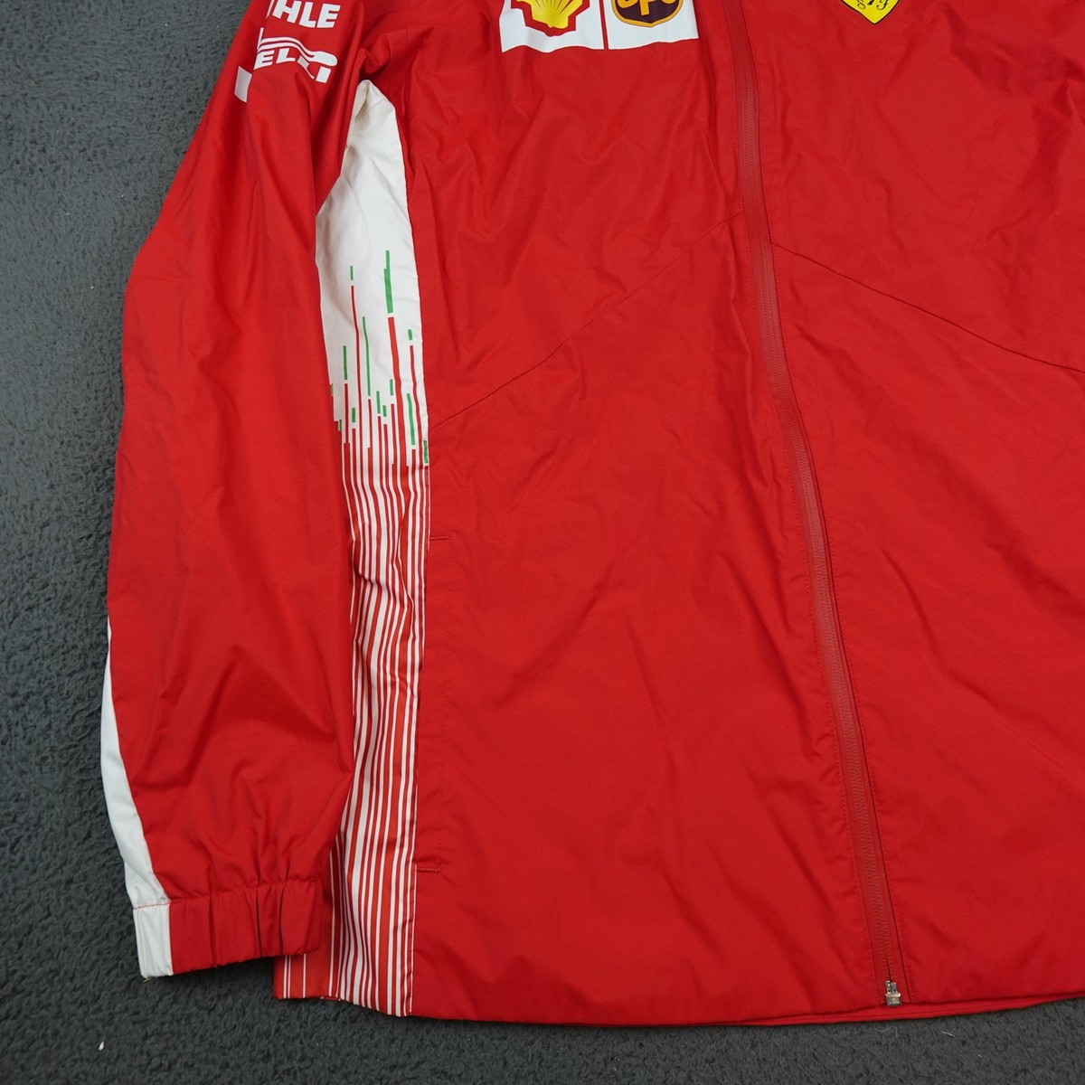 Scuderia Ferrari F1 Jacket Mens XL Red White Hooded Shell Puma