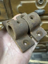 ANTIQUE HIT MISS GAS ENGINE IRON CART AXLE BOLSTER Maytag Briggs Stratton etc