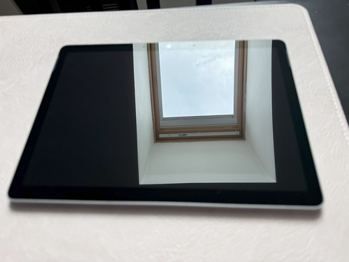Microsoft Surface Go 2 128GB, Intel Core m3 8th Gen., Wi-Fi, 10.5" - Platinum - Picture 3 of 24