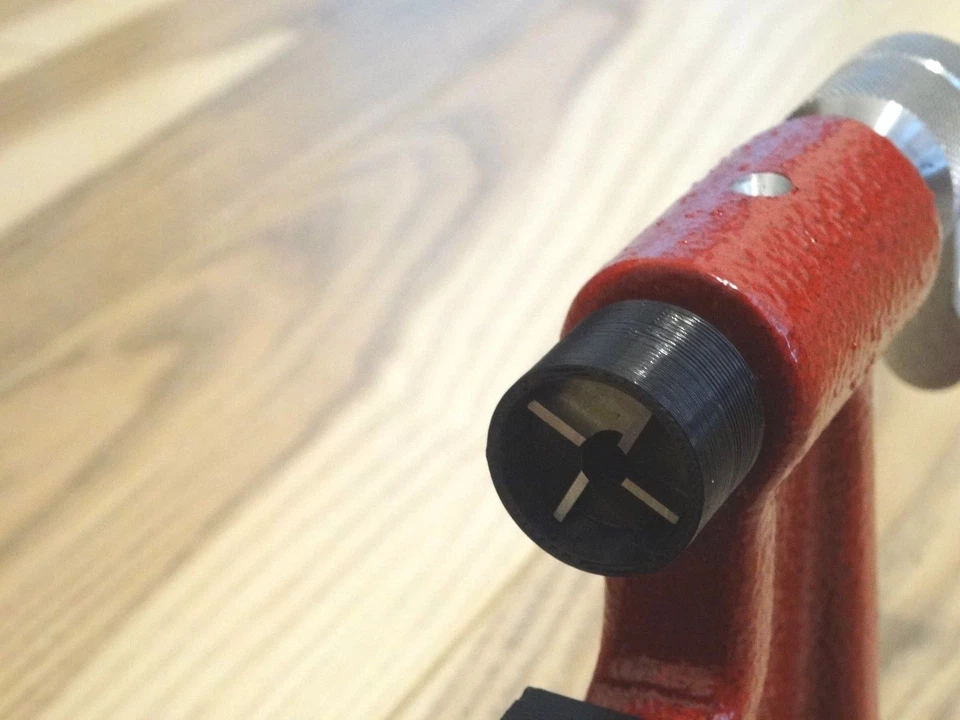 NUEVO estuche de latón virutas receptor de botes de latón, para la recortadora Hornady LNL Cam-lock. Foto 4 de 4