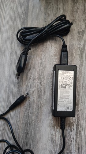 Chargeur JVC AP-V14E D’origine – 11V 1A Adaptateur Secteur Noir Pour JVC