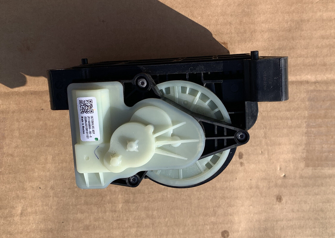 Tesla Model S3XY Octovalve Assembly 1506859-00-E GENUINE!! OEM