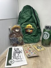 SMOKEY The BEAR Lot : Plushy Bear Badge Backp...