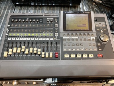 Roland VS-1680 Digital Workstation Mixer Mischpult Recorder