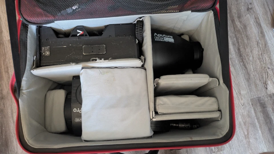 aputure 1200d pro - Image 2 of 4