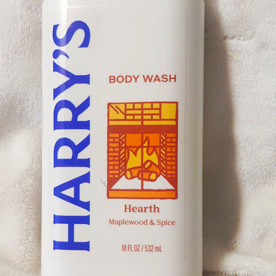Harry's Hearth Maplewood & Spice Body Wash 18 fl oz / 532 mL for Men