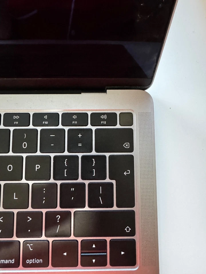 Apple MacBook Air 13" · i5 8th gen 3.6 GHz · 8GB · 128GB, photo 3 of 5