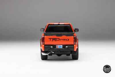 GCD 1:64 Toyota Tundra TRD PRO Solar Octane with accessories