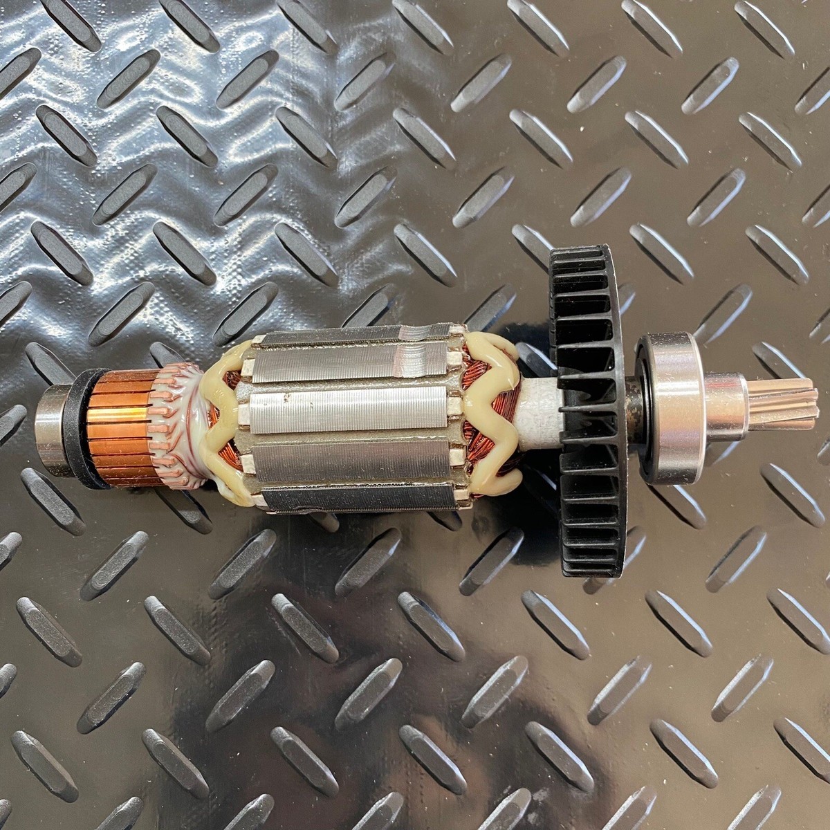 MAKITA 513696-3 5136963 ARMATURE GENUINE FOR HR4002 ROTARY HAMMER