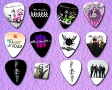 THREE DAYS GRACE  - Guitar Picks - Set of 12