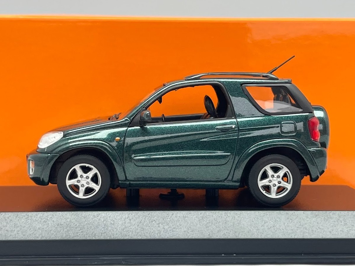 2000 Toyota RAV 4 RAV4 Green 1/43 Scale Diecast Model Car