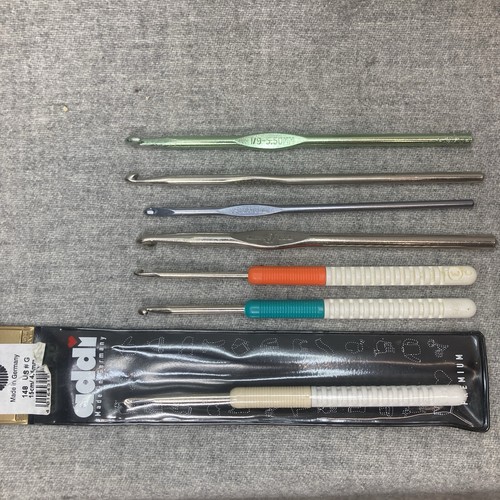 Addi Lot of 7 Crochet Hooks Sizes F, G, J, I, 3 mm, 3.75 mm, F5, I9