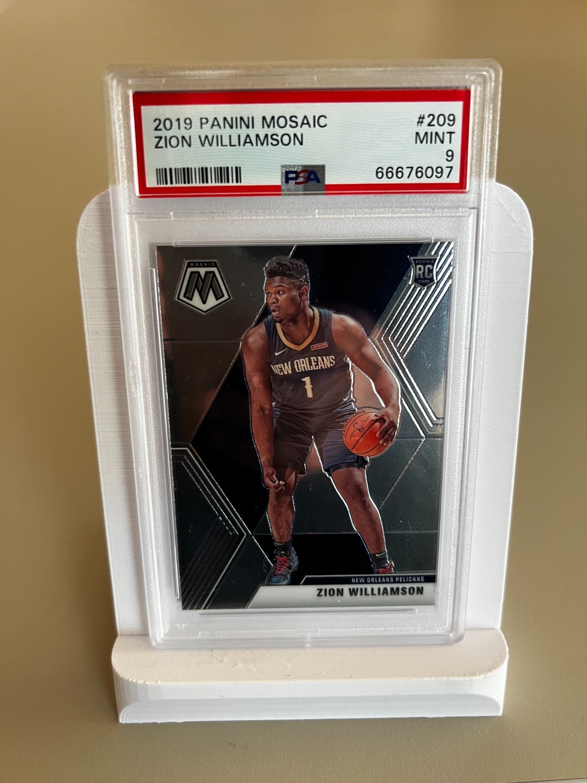 2019-20 Panini Mosaic - Rookies Zion Williamson #209 (RC) PSA 9 MINT