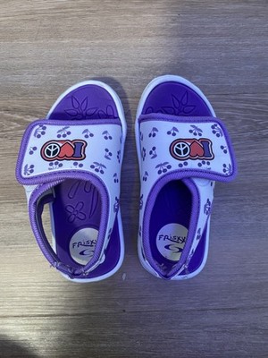 Frisky Girls' Peace and Heart Sandals Size 9 ''I Love Peace''