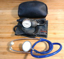 Tycos Classic Hand Aneroid Sphygmomanometer Blood Pressure Gauge & Stethoscope