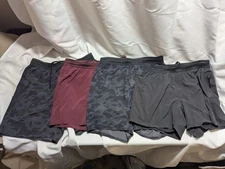 4 Pairs Of Ten Thousand Medium The Session Damaged Shorts Flawed