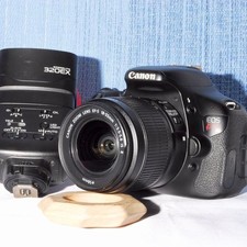 Canon EOS Kiss X5 Camera Kit with EF-S 18-55mm Lens and Flash