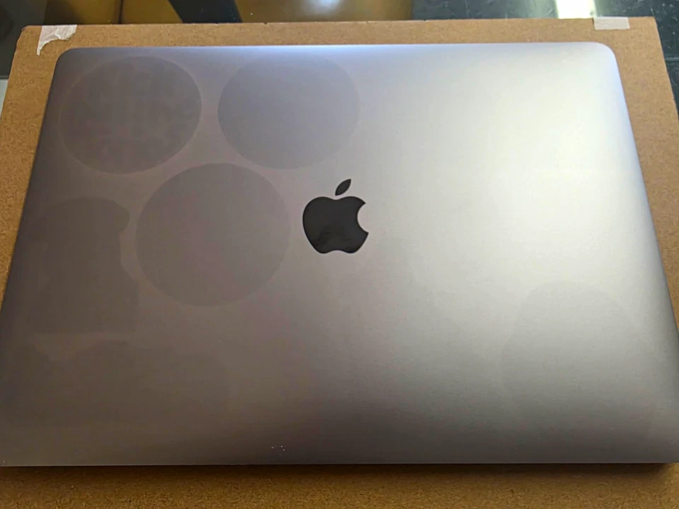 Apple MacBook Air 13" 2019 · i5 · 8GB · 250GB, photo 1 of 5