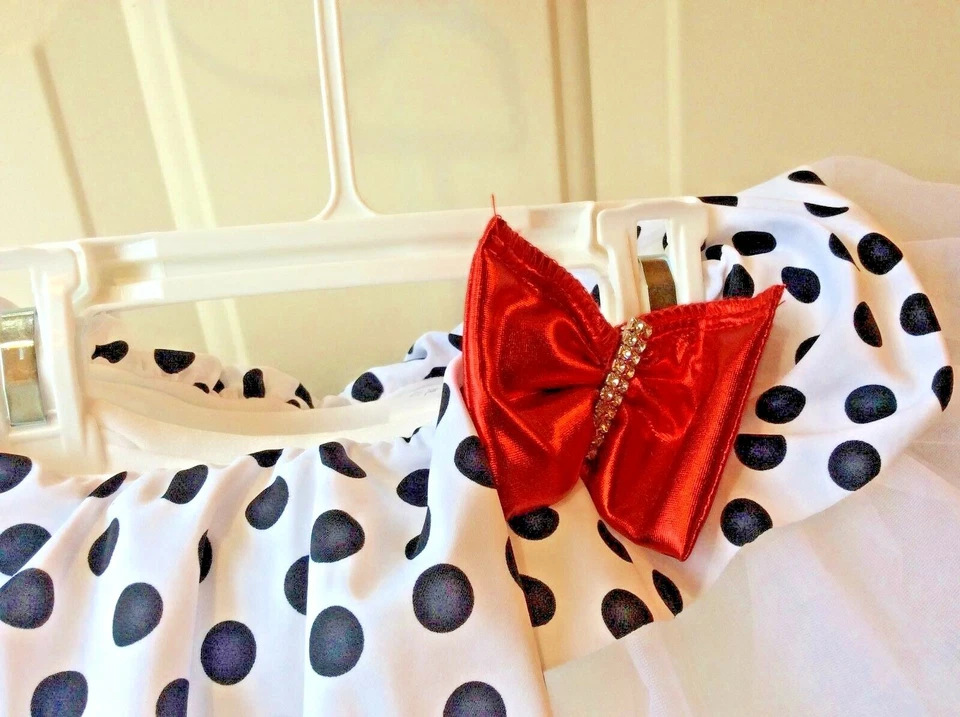 Vestido Art Stone Dance/Ballerina 2 peças preto e branco com acabamento vermelho tamanho SC - Imagem 3 de 4