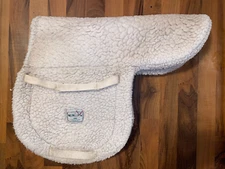 TOKLAT MEDALLION PADDED REAR A/P ENGLISH SADDLE PAD 21'' X 39''