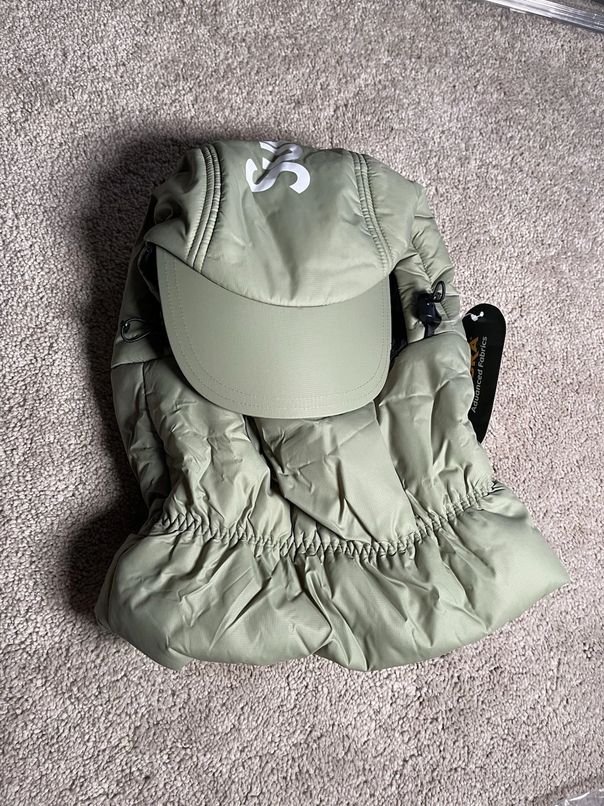 Chapeau cagoule homme Supreme NY Cordura Olive Puffer grand logo FW22 neuf avec étiquette