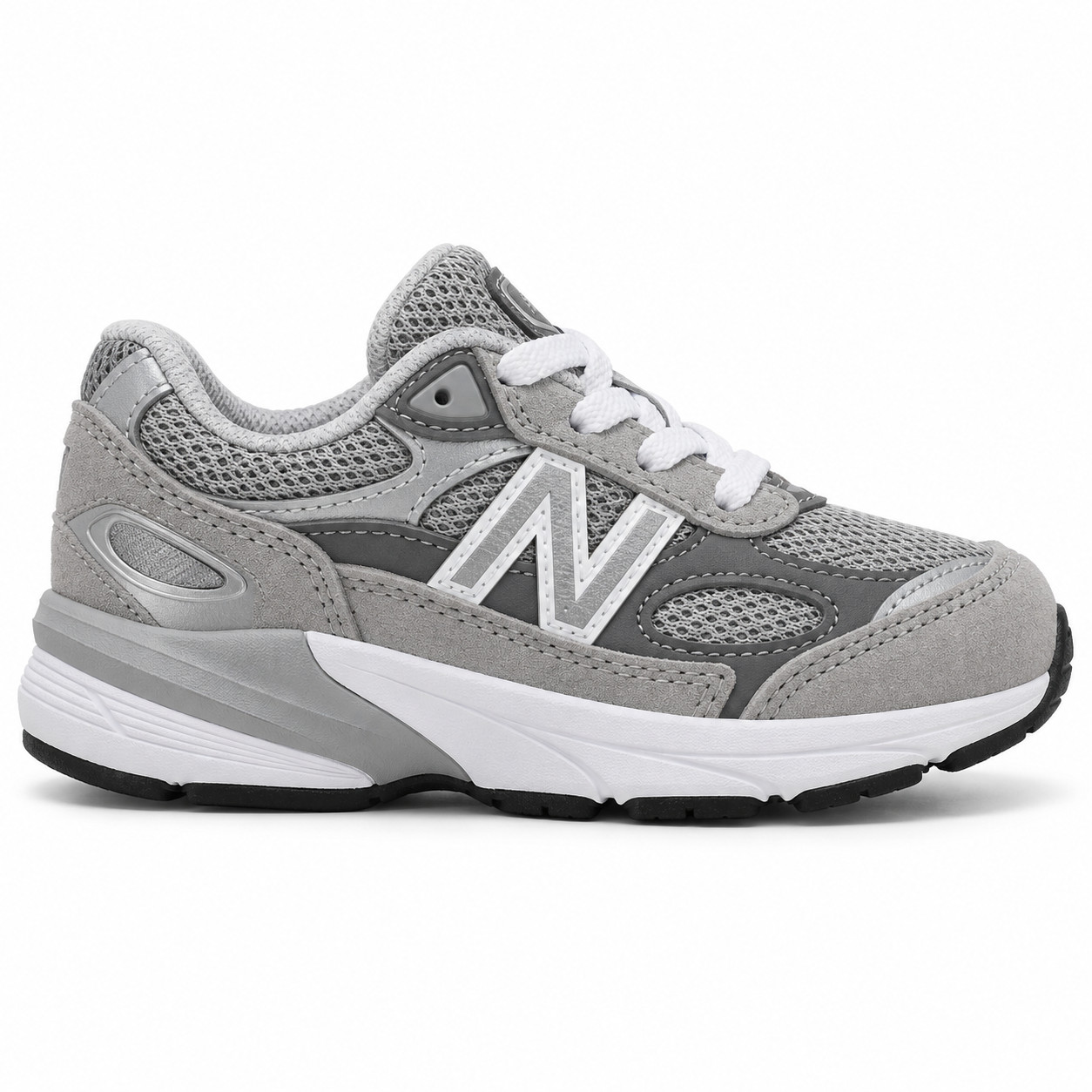 New Balance 990v6  Size 4C