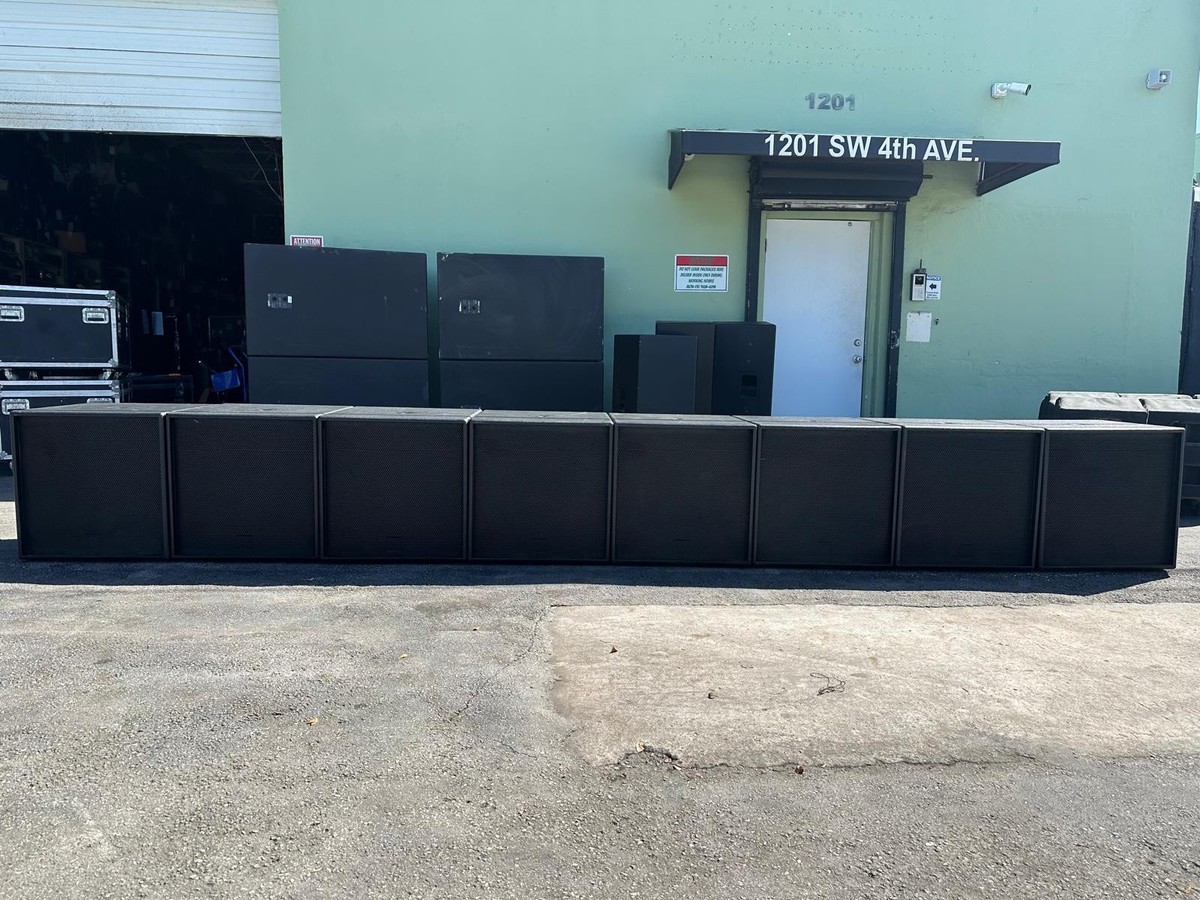 JBL SR4718X Single 18