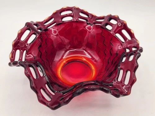 VTG Fenton Amberina Glass Basket Weave Bowl Open Lattice Ruffle Edge 6½" GLOWS